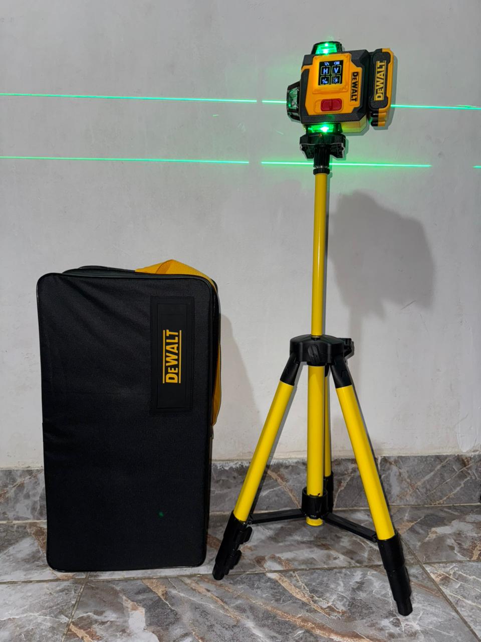Vista 2 de Nivel Laser De 16 Lineas dewalt maletin